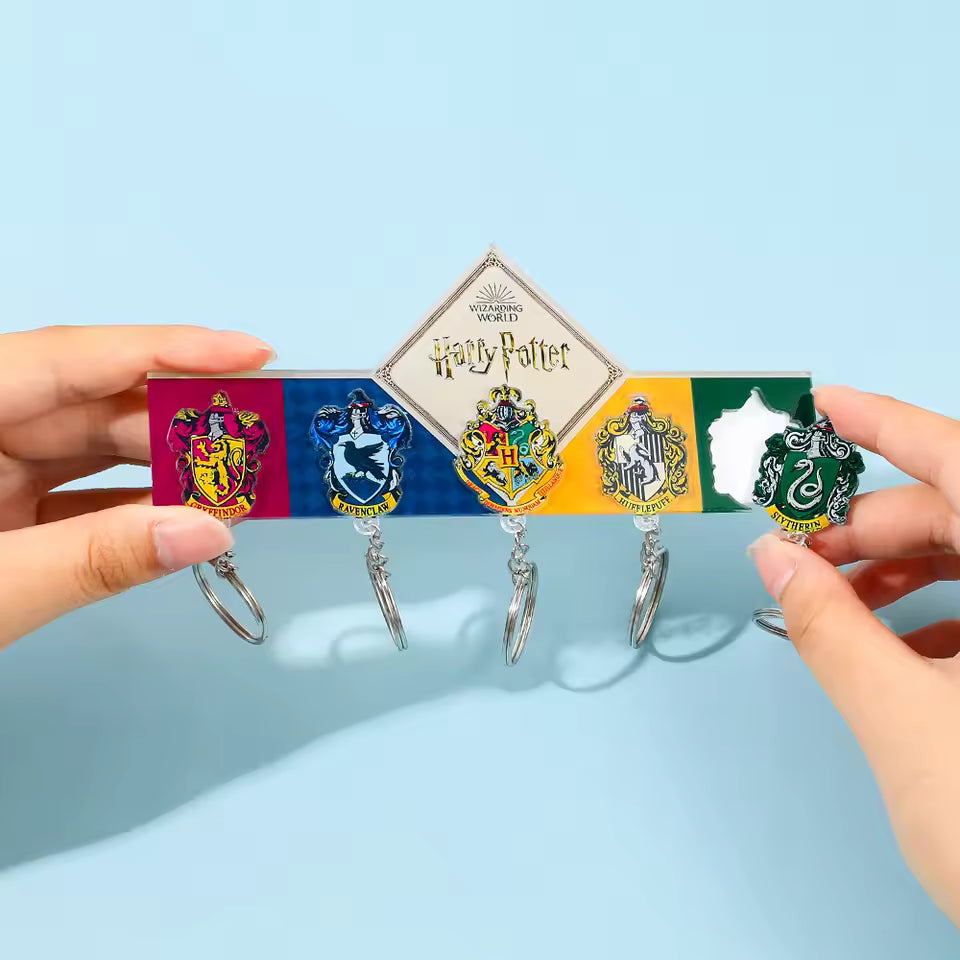 Pack Mágico 4 casas + Colgador de Llaves Hogwarts™
